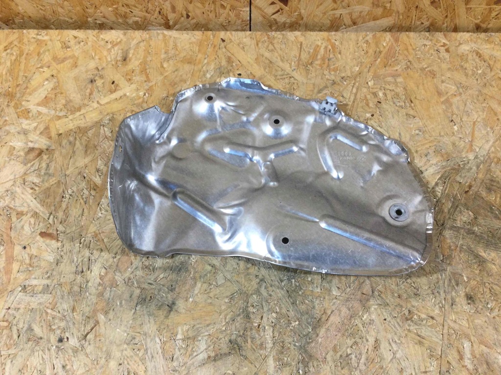 фото №1, A4 b9 lift защита тепловая 06l253243l a5 8w