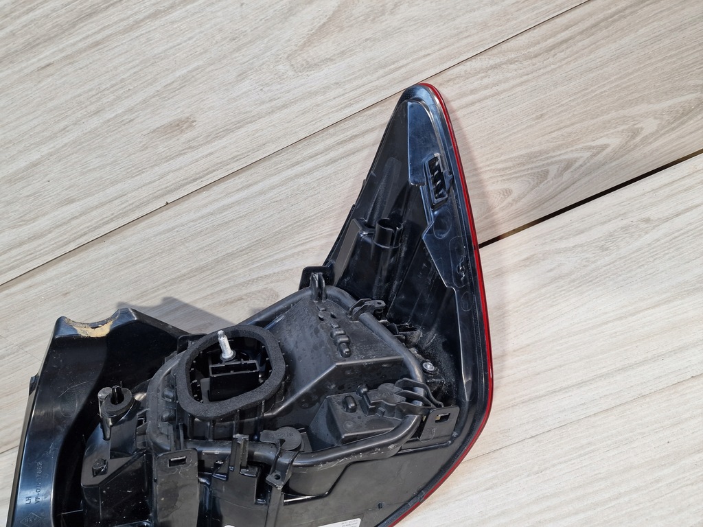 фото №8, Лампа лівий задня dacia sandero iii stepway 21-