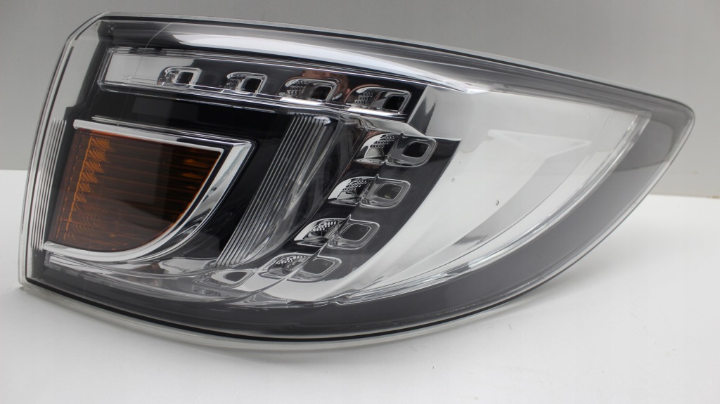 Mazda 6gh универсал рестайлинг  - фара правый  задний led 2010+ в Украине