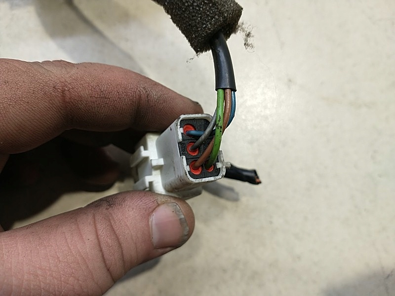 фото №4, Замок крышки mondeo mk3 2.0 tdci n43102ab