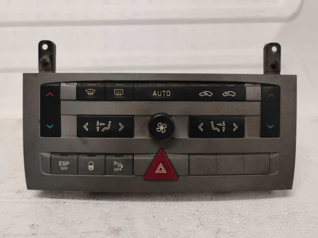 фото №1, Панель управление кондиционер citroen c5 96573328yw02