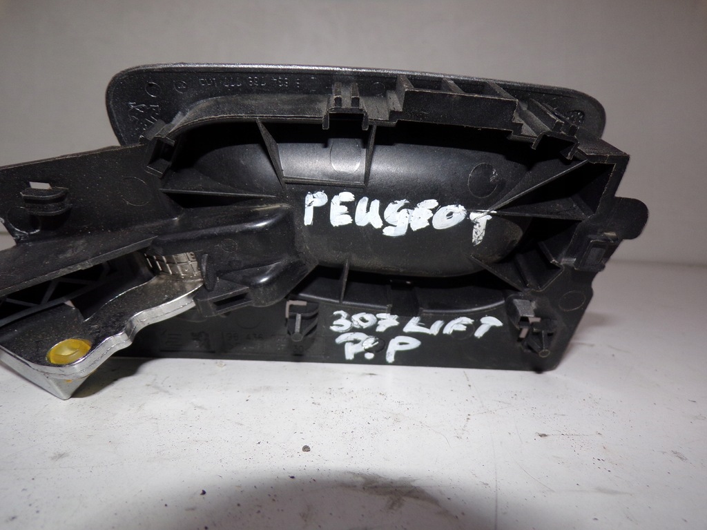 фото №4, Ручка внутренняя правый/левый перед peugeot 307