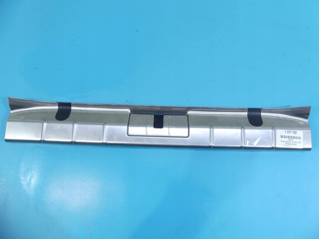 фото №1, Молдинг крышки багажника защита замка panamera i 970