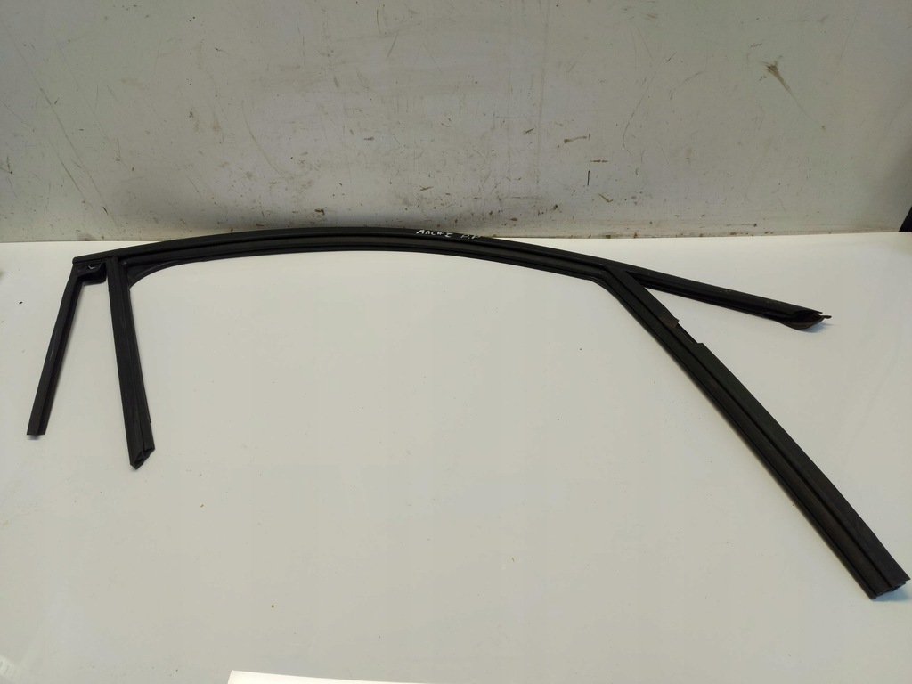 фото №1, Ford mustang mach-e прокладка дверь правый перед macheuszczpp