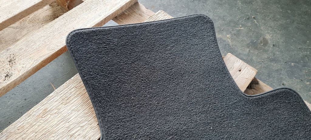 фото №5, Q5 8r килимок килимки задня задні лівий правий 2x