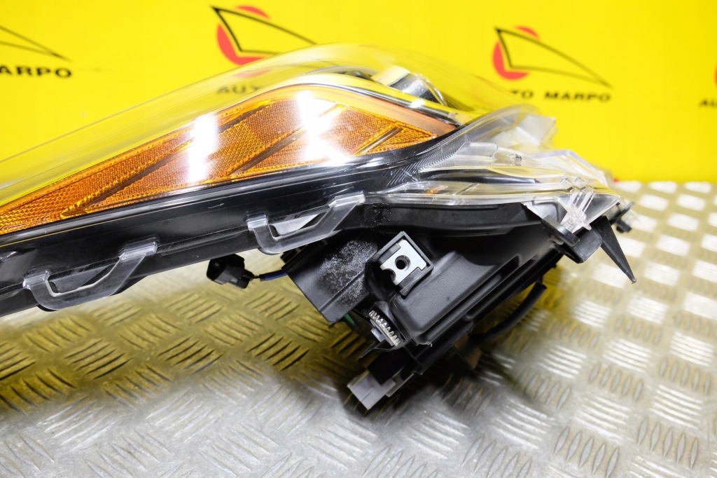 Toyota prius рестайлинг  2019- фара фара перед full led r америка Оригинал