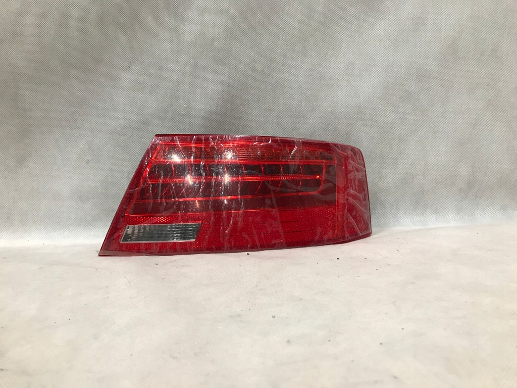 фото №1, Audi a5 8t lift 13-16 лампа задня права led europa nowa!