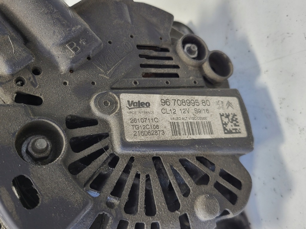 Генератор peugeot 308 2 1.2 thp 9670899580 2610711c tg120106 Недорого