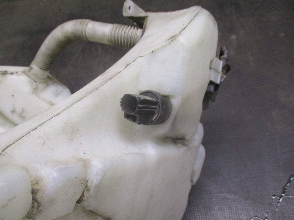 фото №6, Бак омывателя 4n51-13k463ac volvo v50 i 07-12r.