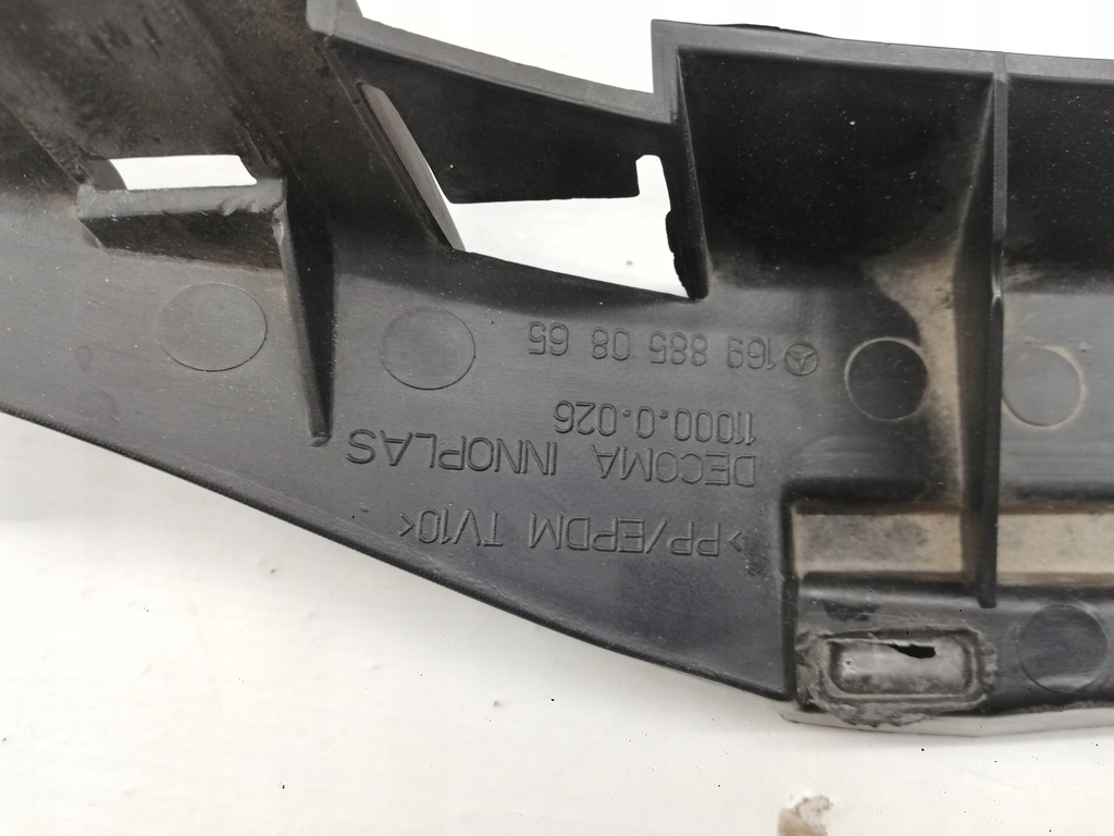 фото №8, Mercedes w169 праве кронштейн протитуманної фари напрямна