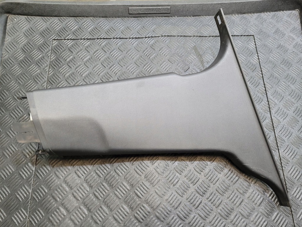 Захист накладка стійка ліва 6841930 volvo xc60 i Київ