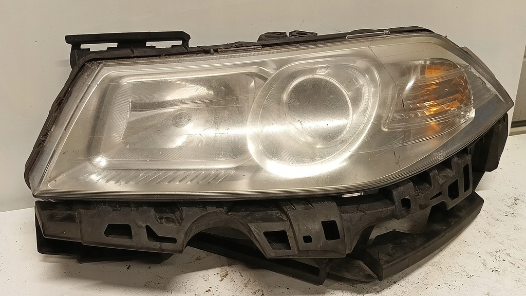 фото №1, Лампа передняя левая renault megane lift