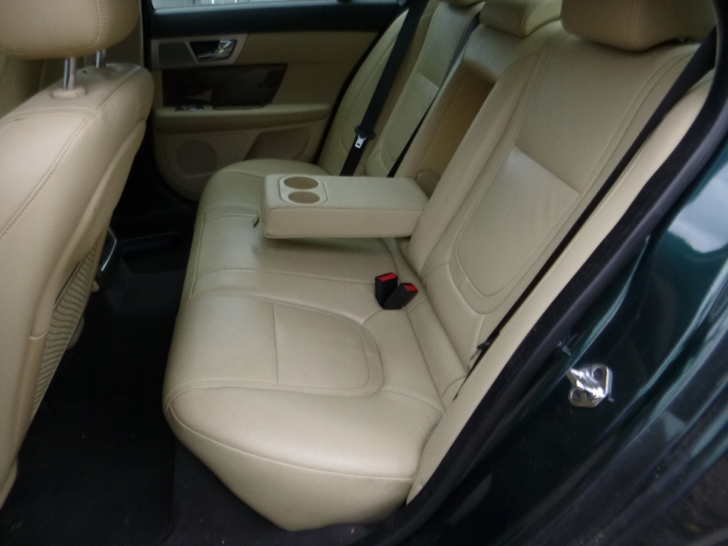 фото №8, Jaguar xf x250 lift 11-13 sedan сиденья передние заднее сиденье задняя обшивки europa