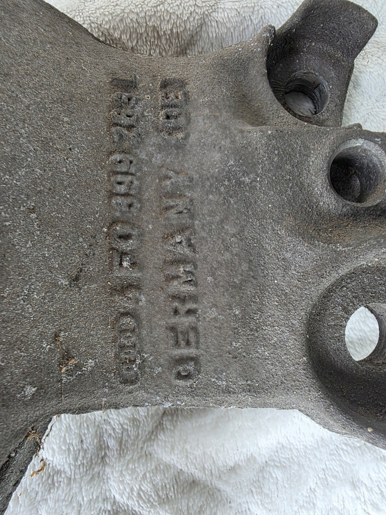 Кронштейн крепеж опора коробки audi a6 c6 4f0399263l Доставка
