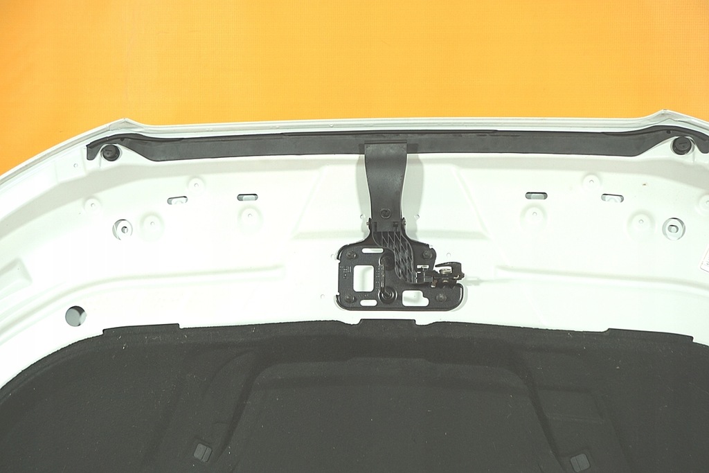 фото №9, Audi a5 8t lift 24km капот шумоизоляция замок 8t0823029h ls9r