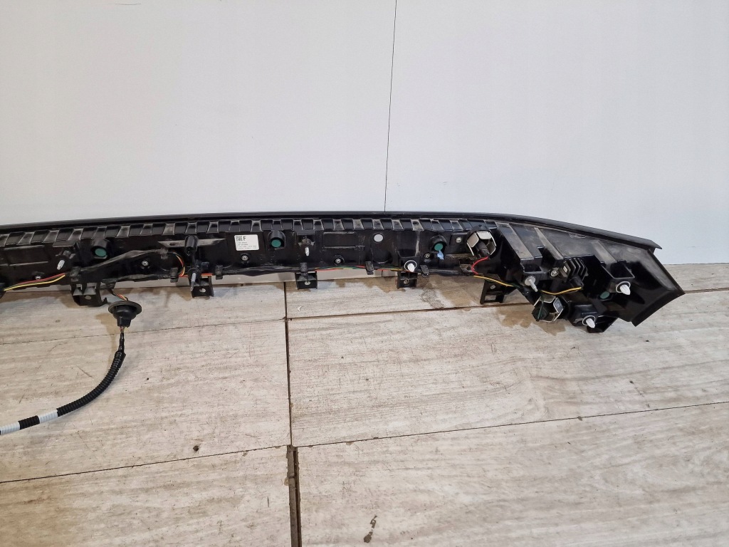 Lexus rz 23- фара задня накладка led європа Зі Шроту