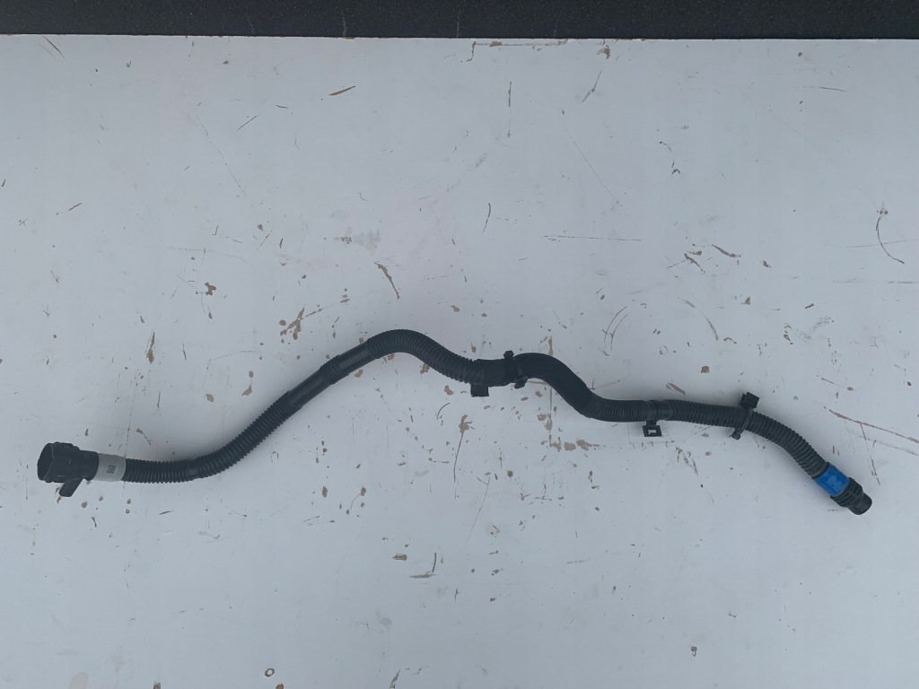 Tesla model y 3 рестайлинг  шланг пабтрубок  радиатора трубка воды 1504721-00-b оригинал Киев