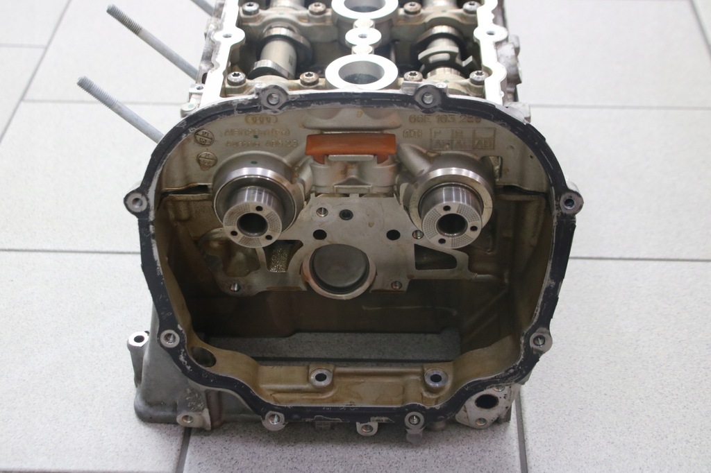 фото №6, Audi a8 d4 3,0 tfsi crec головка права 06e103404aa