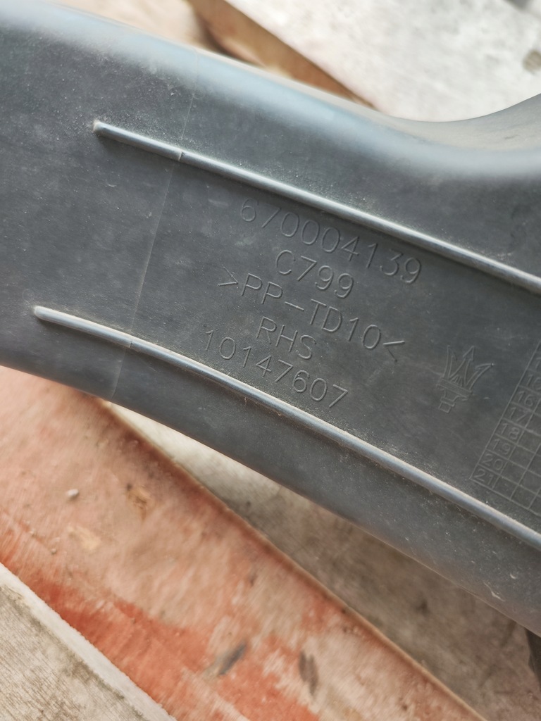 фото №9, Интеркулер правый kompletny maserati ghibli 3.0 d