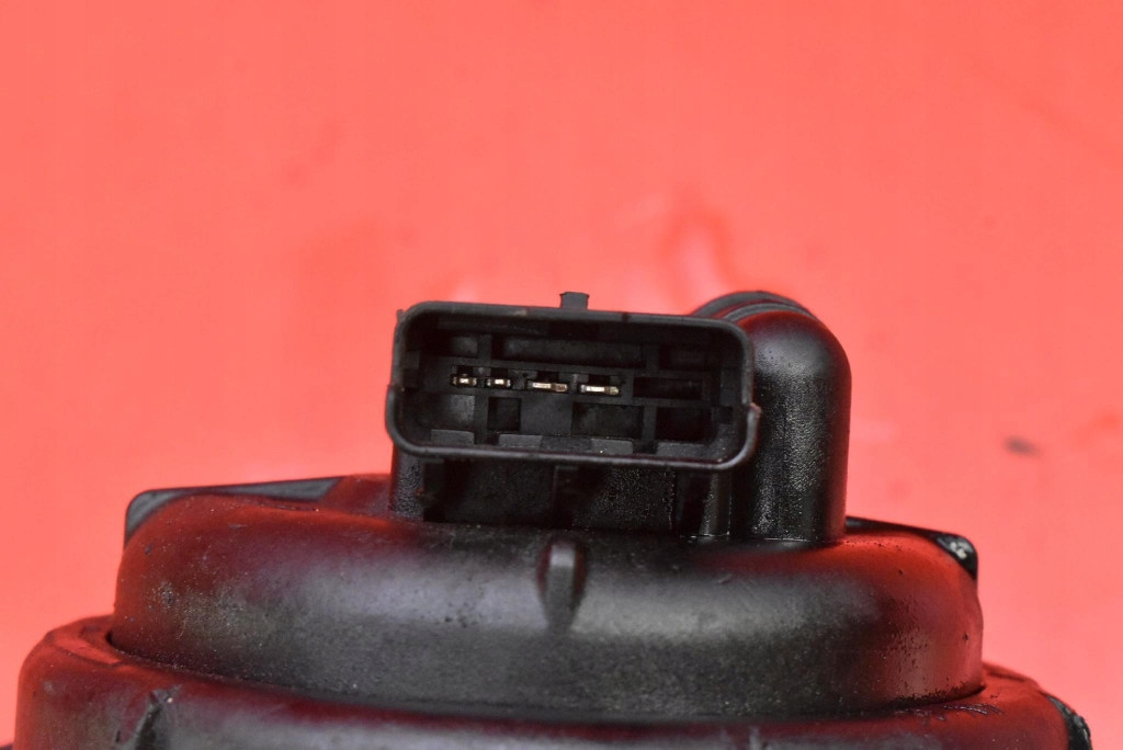 Корпус фільтра пального 13204107 opel astra 3 3 h 1.9 cdti 100 km 04-07 Зі Шроту