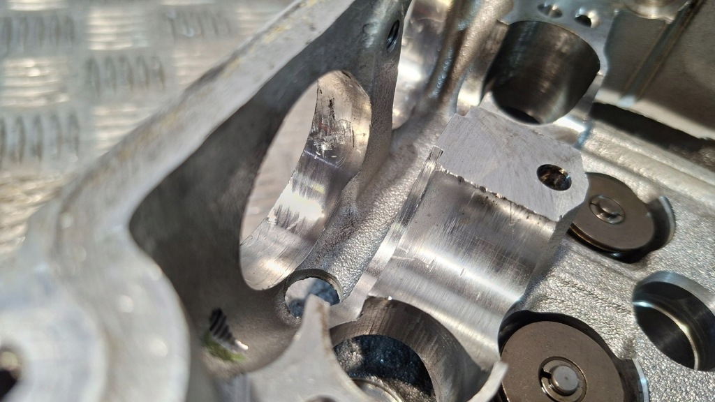 Купить Головка двигателя nissan x-trail t30 2.2dci aw4