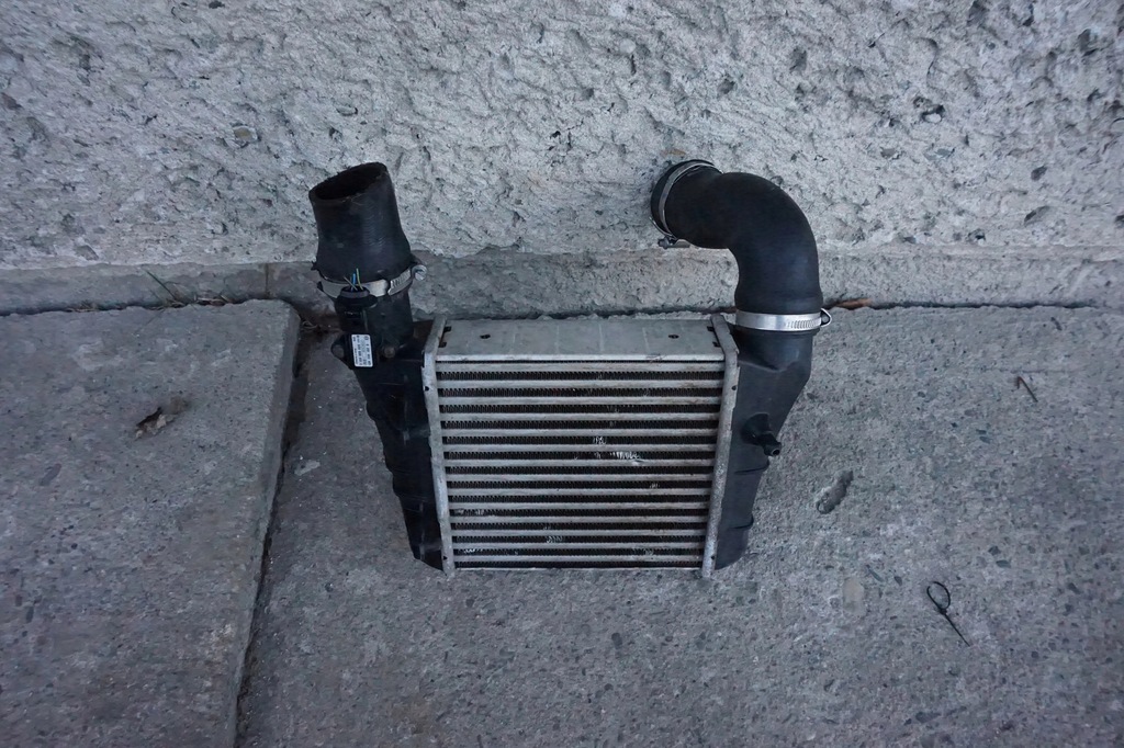 фото №1, Радіатор інтеркулер audi a4 b7 2.0 tdi