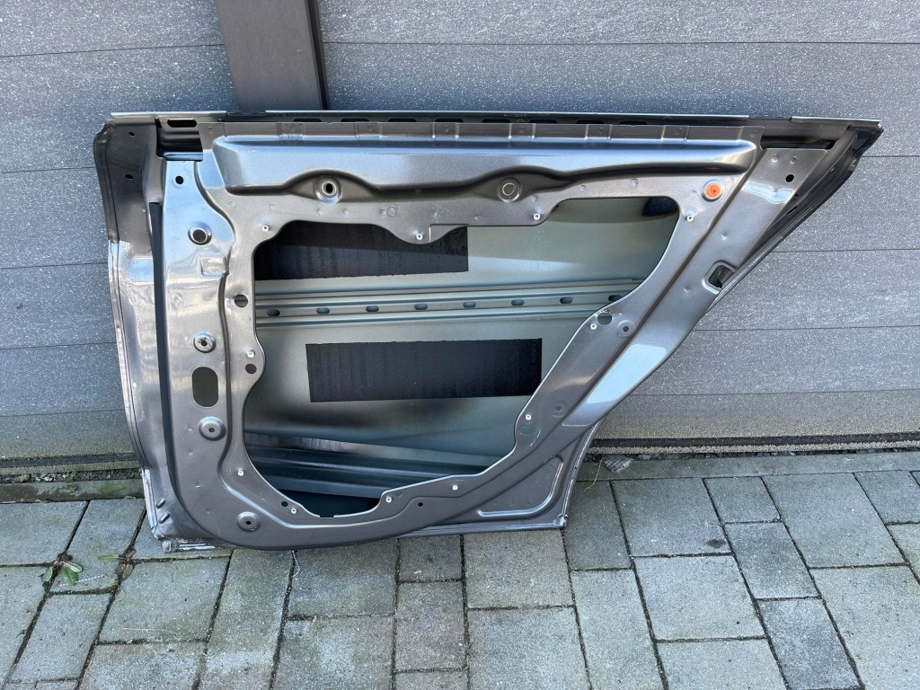 Дверь правое  задняя правая  задняя mercedes cla 117 w117 2013 - Оригинал