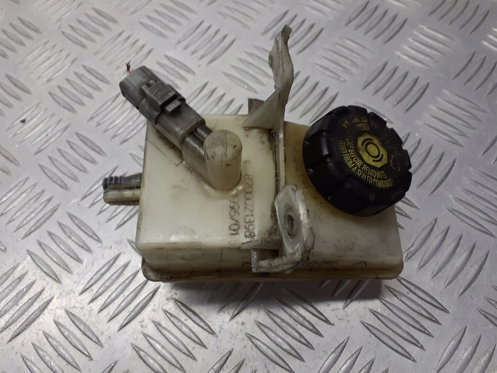 фото №1, Бачок жидкость тормозной renault espace iv 3.0 dci 8200021398