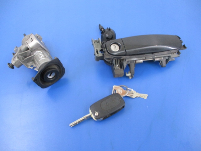 фото №1, Audi a4 b6 замок зажигания+ ручка левый перед+ ключ