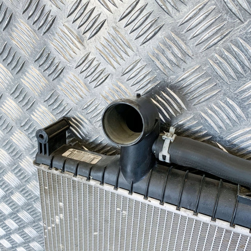 фото №4, Land rover discovery 4 - lr4 2016 радиатор