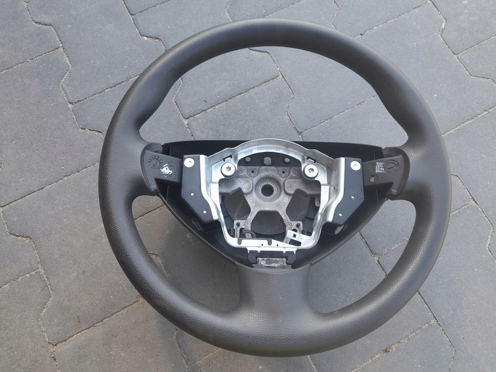 фото №1, Nissan env200 e-nv200 повітропровід