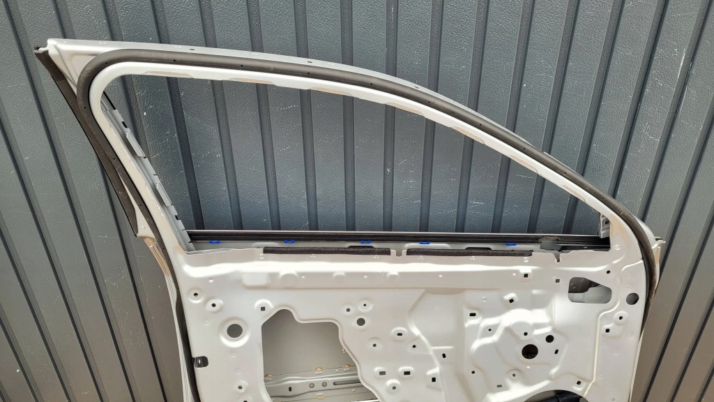 Lexus ux 18- дверь перед передние левая fv в Украине