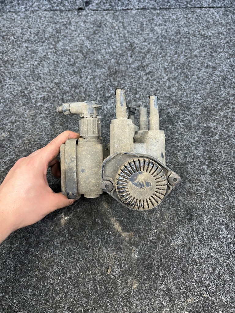 Man tga 18.440 клапан керуючий гальма 81523016209 в Україні