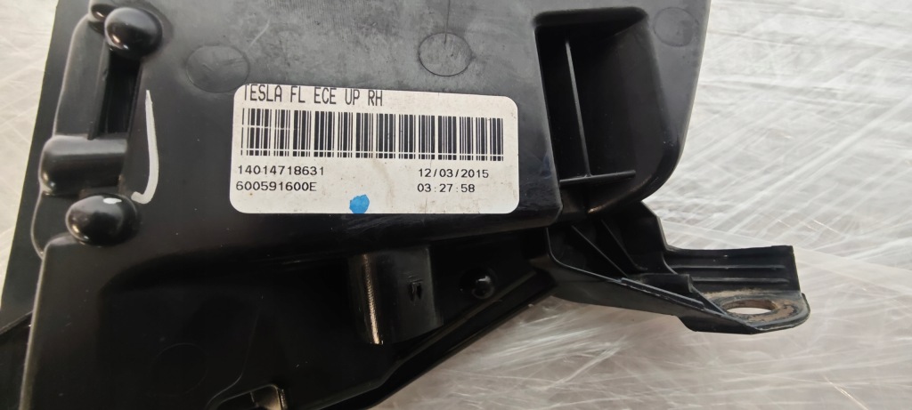 Правий протитуманна фара led drl tesla model s Недорого