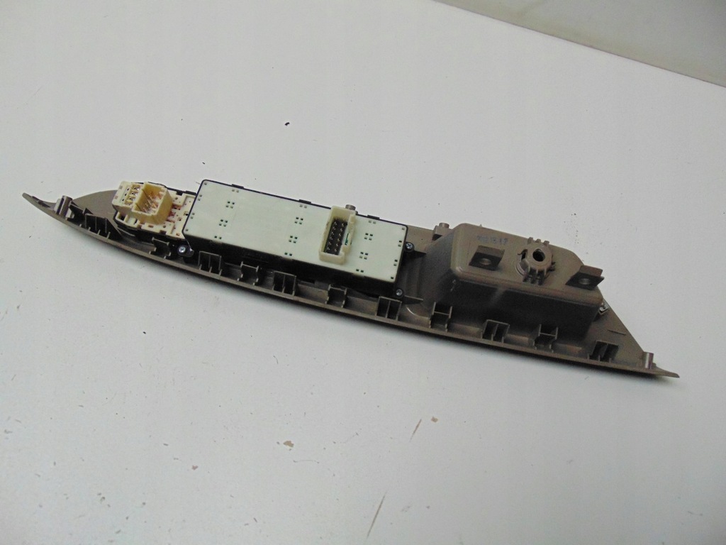 фото №12, Выключатель окон i зеркал левый перед kia rio iii 93570-1w130