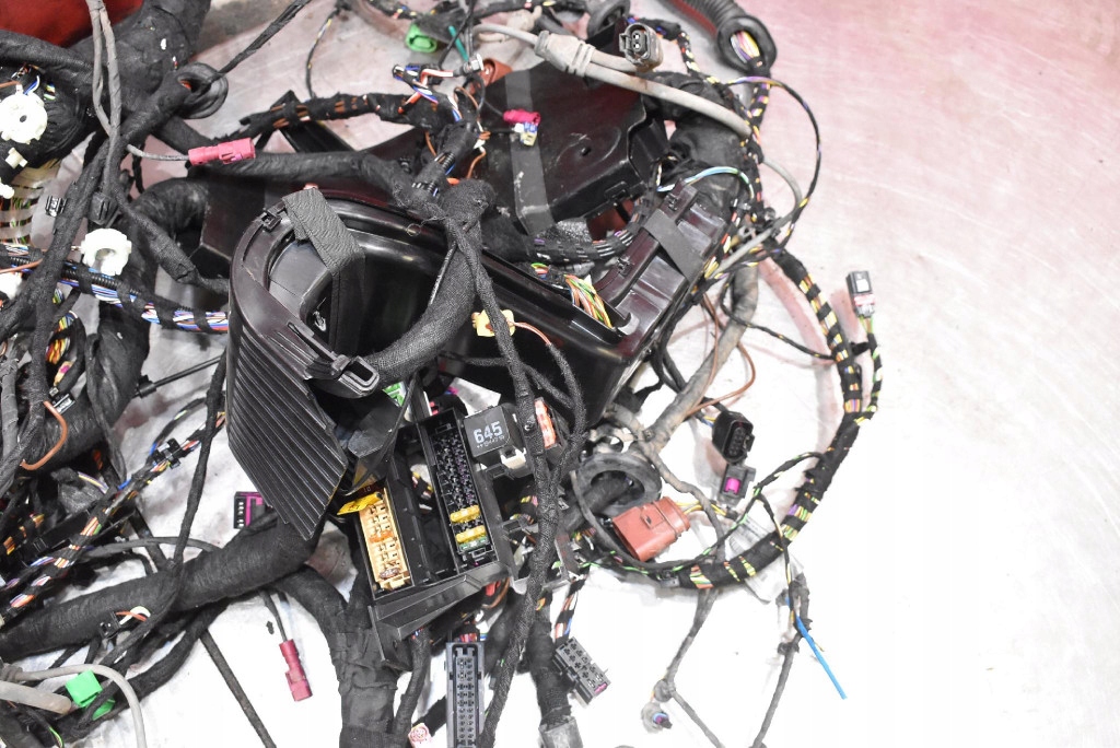 фото №6, Жгут электропроводка электрическая салона audi e-tron 55 18-21