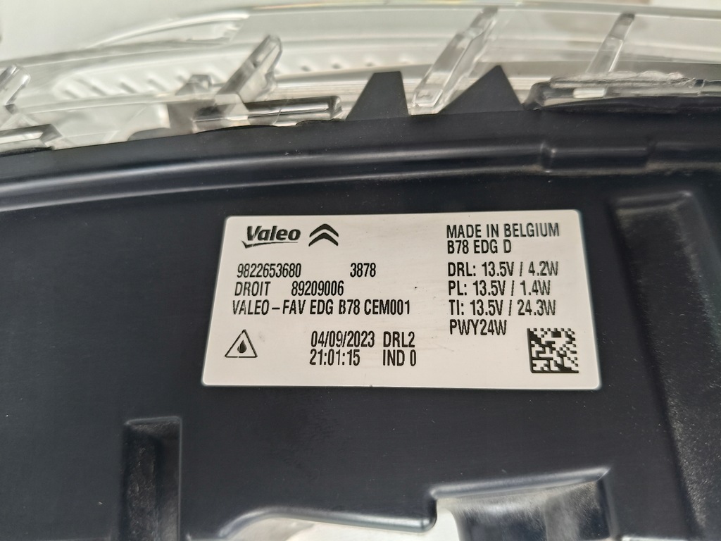 фото №7, Противотуманная фара правый citroen c4 picasso ii 13-16 led