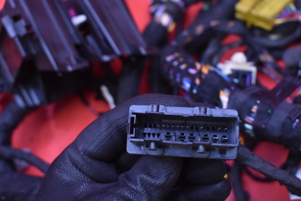 Жгут электропроводка электрическая салона tab016490 vw id.3 i 62ah 204 km 19-21 с Разборки