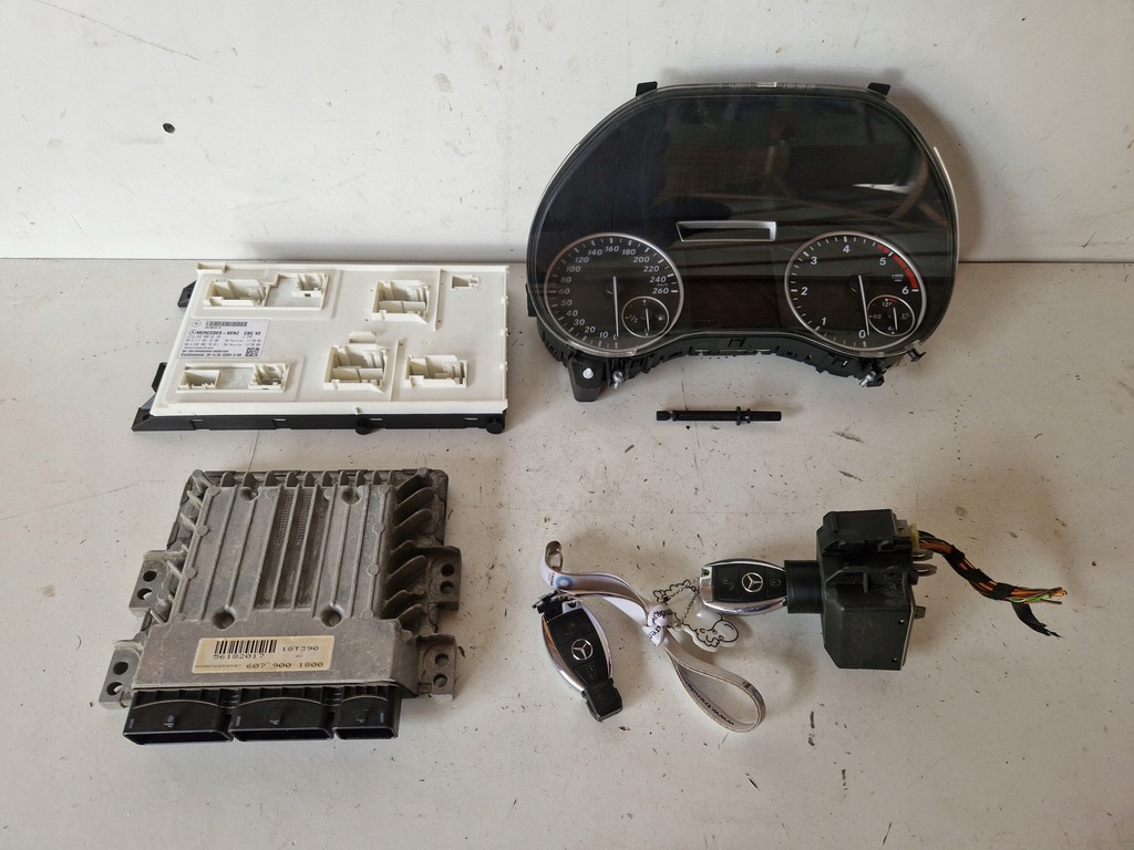 фото №1, Набор стартовый mercedes b-klasa w246 1.5 cdi