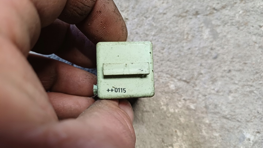 Купити Bmw 5 e39 реле 8373700