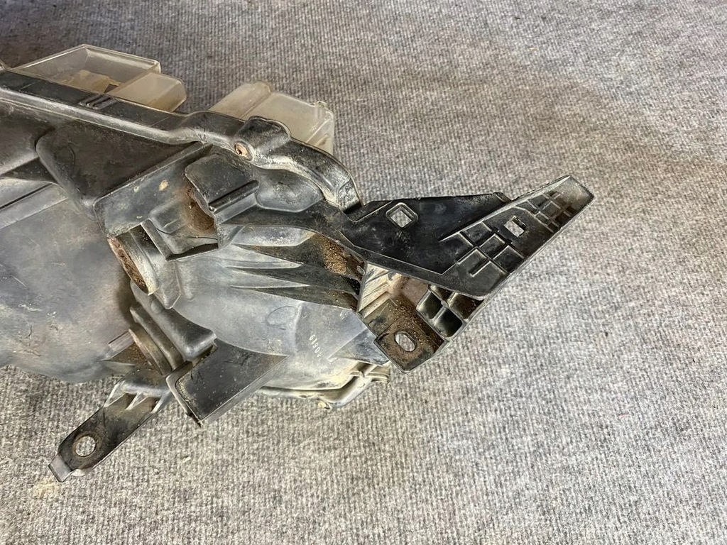 фото №15, Фара лампа передняя правая - toyota hilux viii обычная 15-