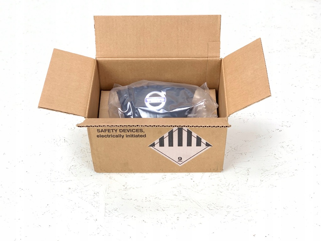 фото №8, Volvo c40 xc40 подушка безпеки подушка водія 31291369