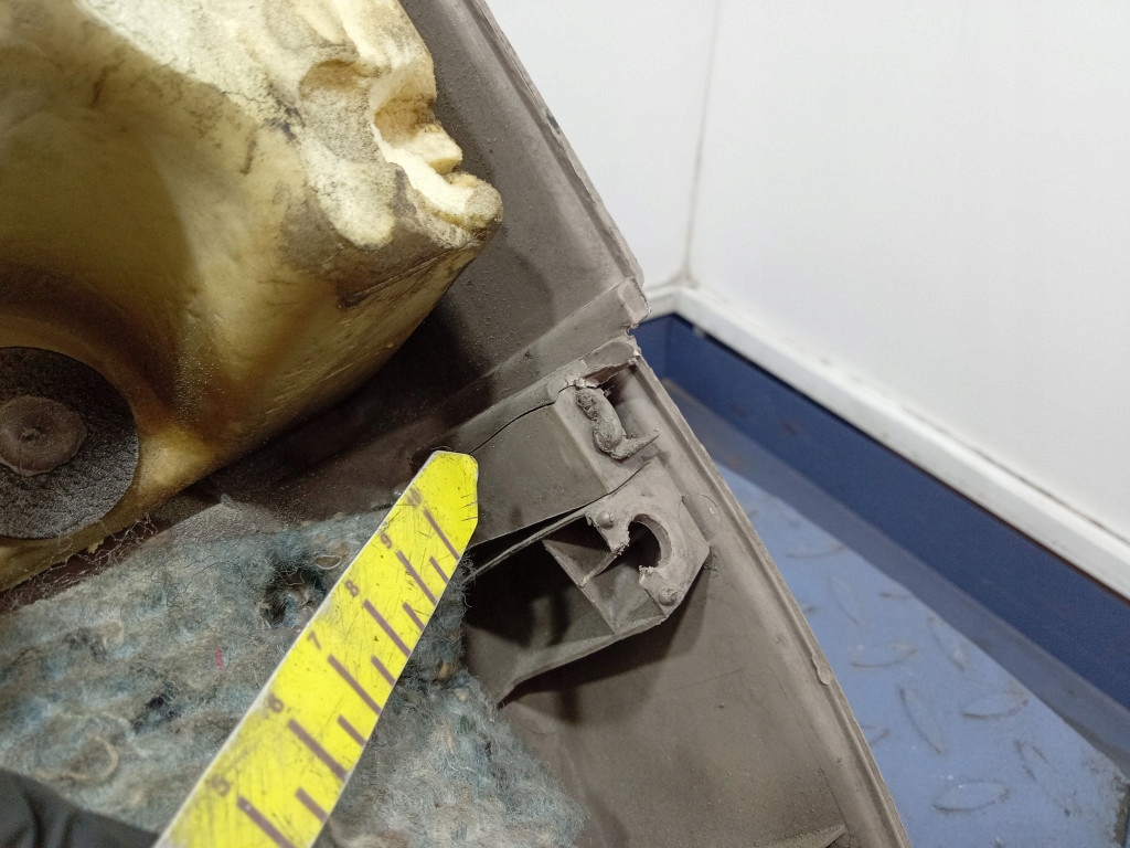 фото №9, Toyota sienna ii xl20 03- оббивка двері перед ліва обшивка