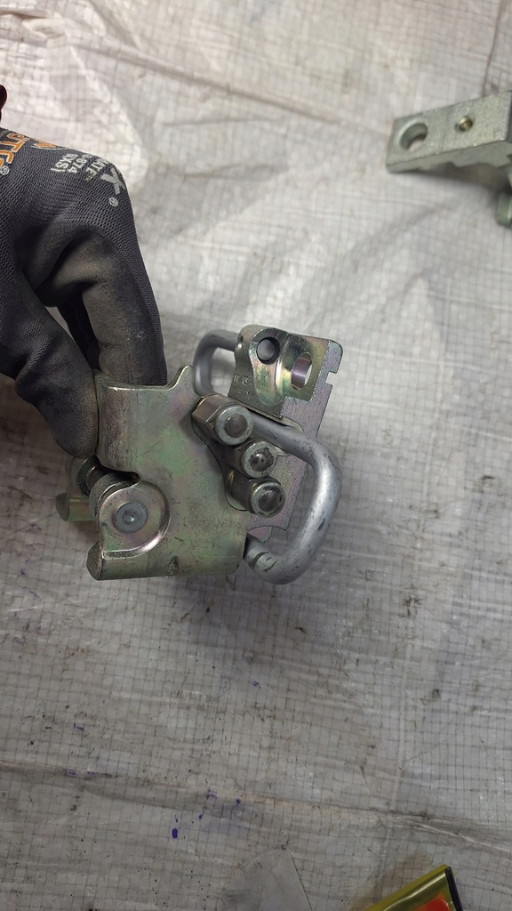 фото №16, Vw golf vi 6 петля двері 1k0831412