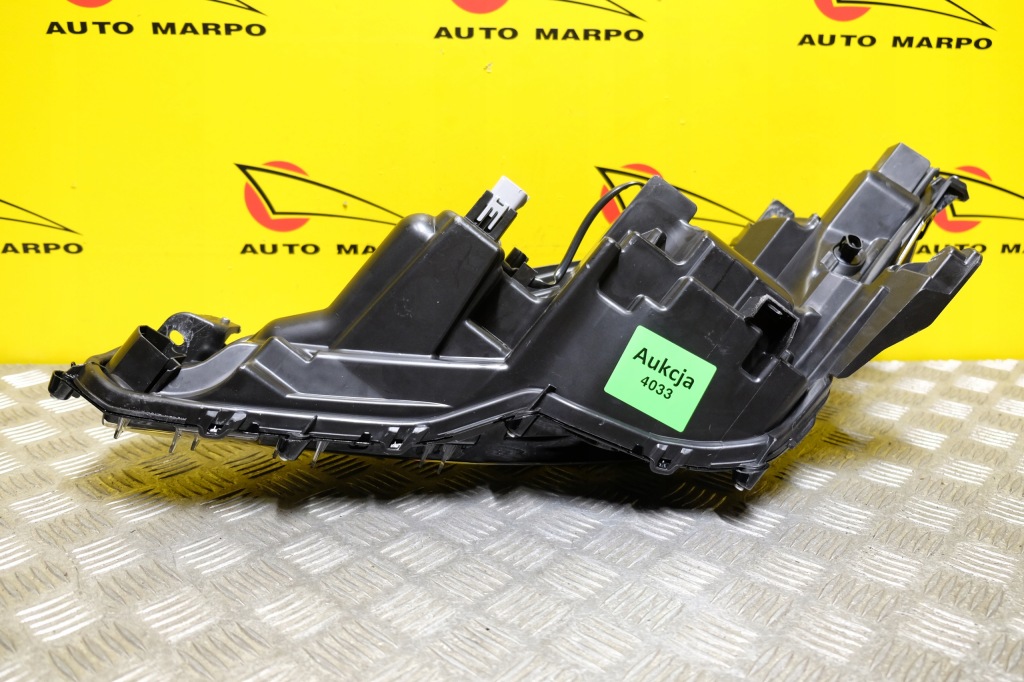 Купить Toyota camry 2021- фара фонарь  led тонированная правый  америка