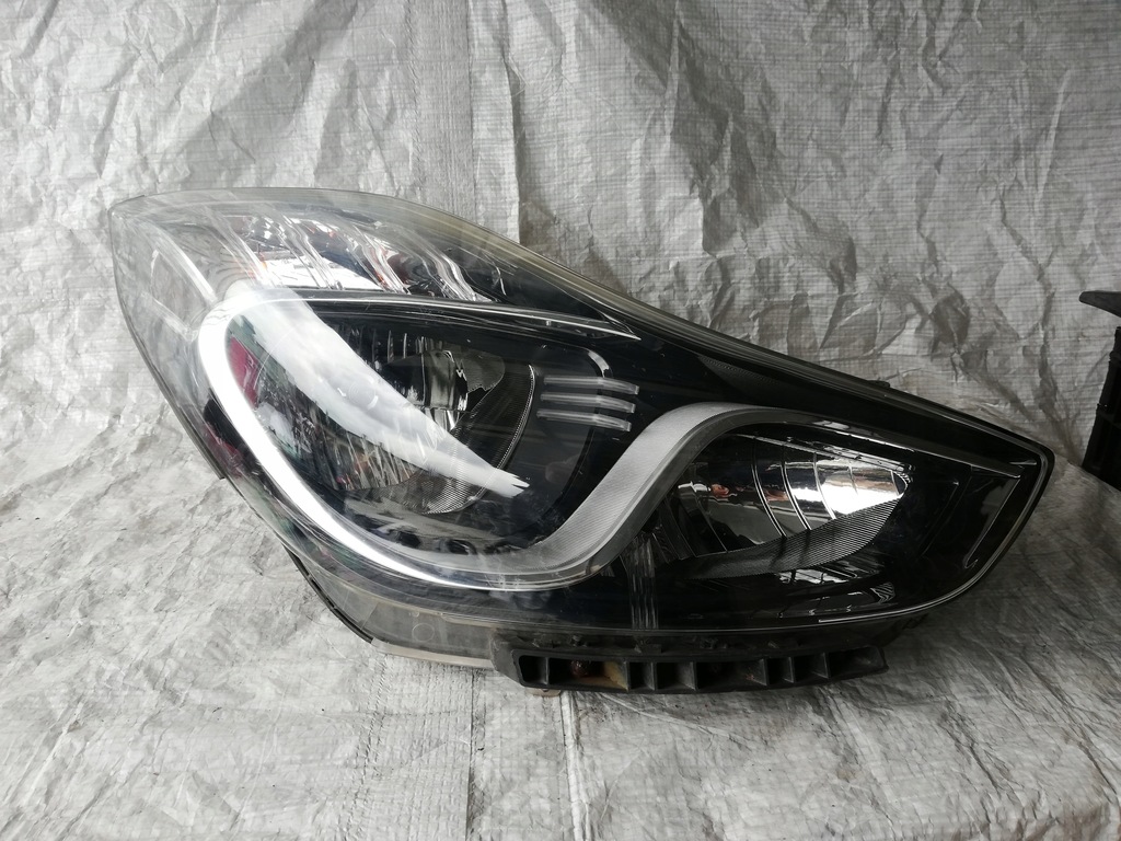 фото №1, Hyundai ix20 10- фара правый