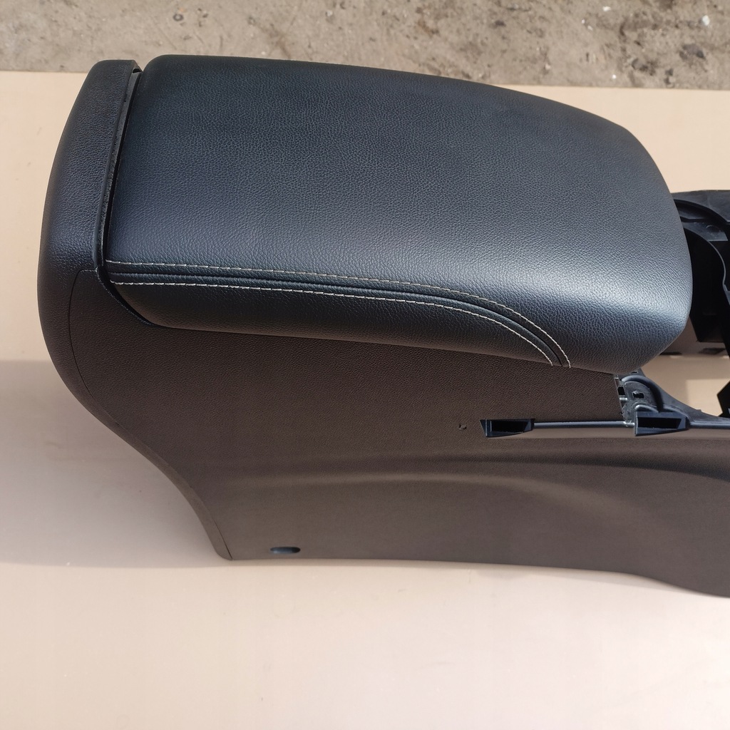 фото №9, Renault kadjar підлокітник