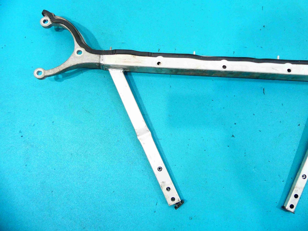 фото №6, Розпірка чашка audi a8 d3 4.0 tdi