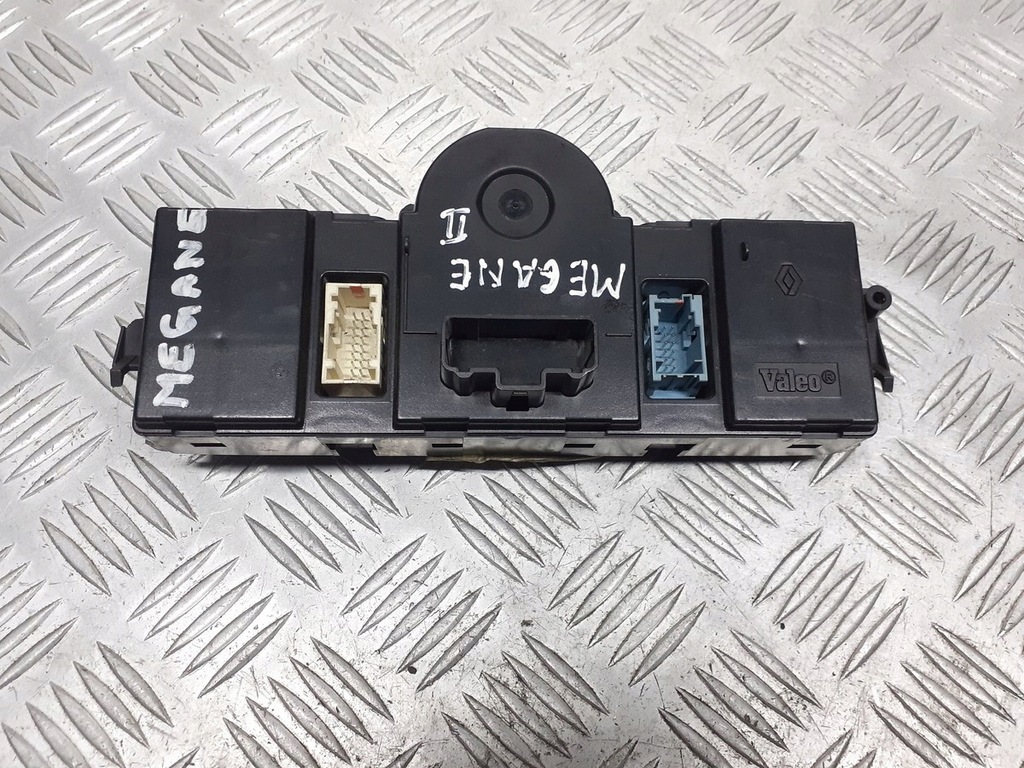 фото №3, Панель обдув кондиционера renault megane ii