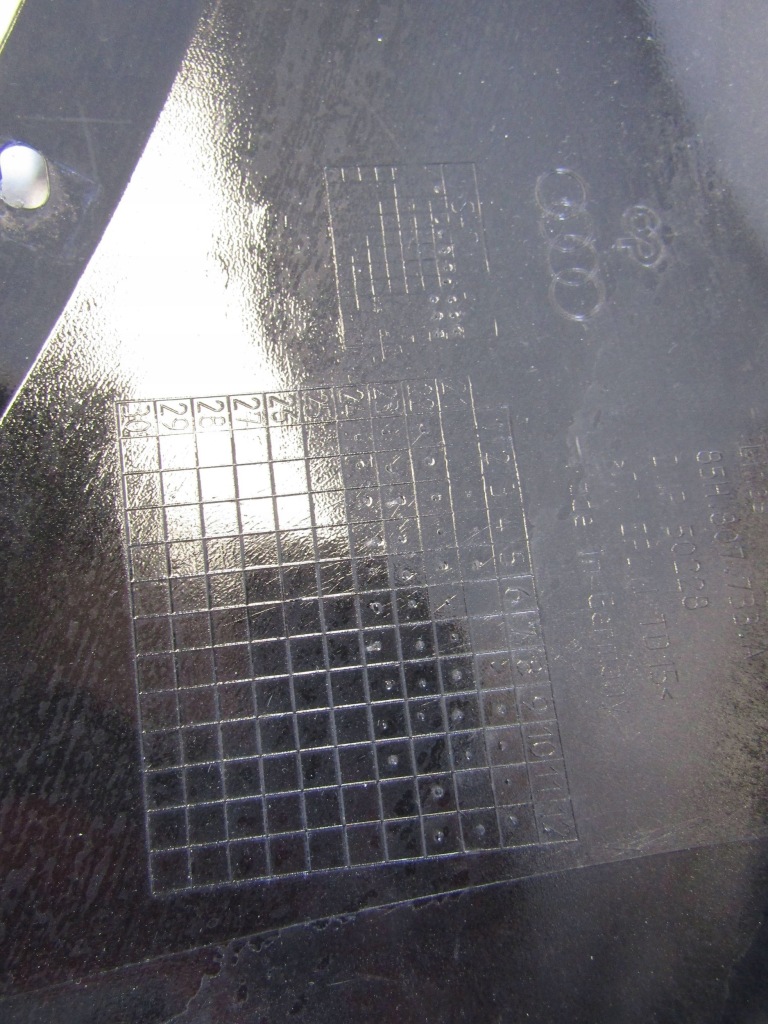 фото №11, Audi q6 e-tron накладка спойлер бампера перед 85h807733a